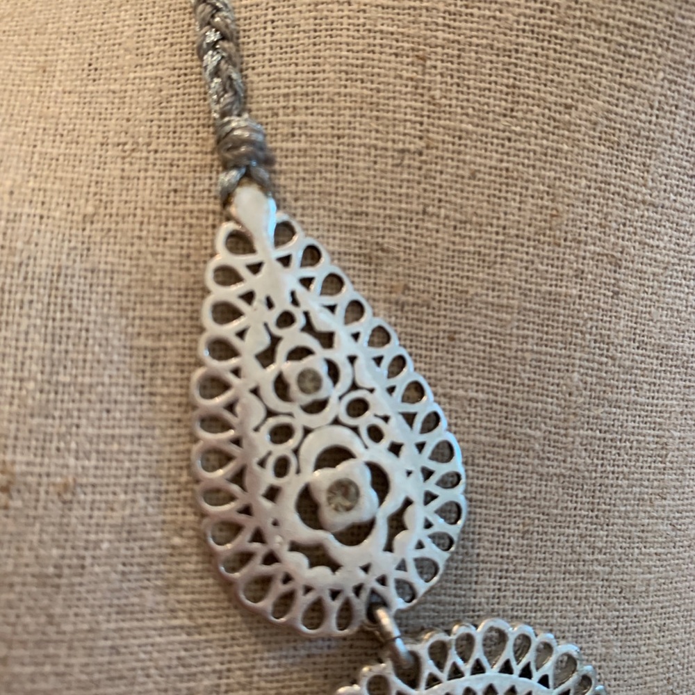 Stella & Dot Medina Bib Necklace - Picture 4 of 5